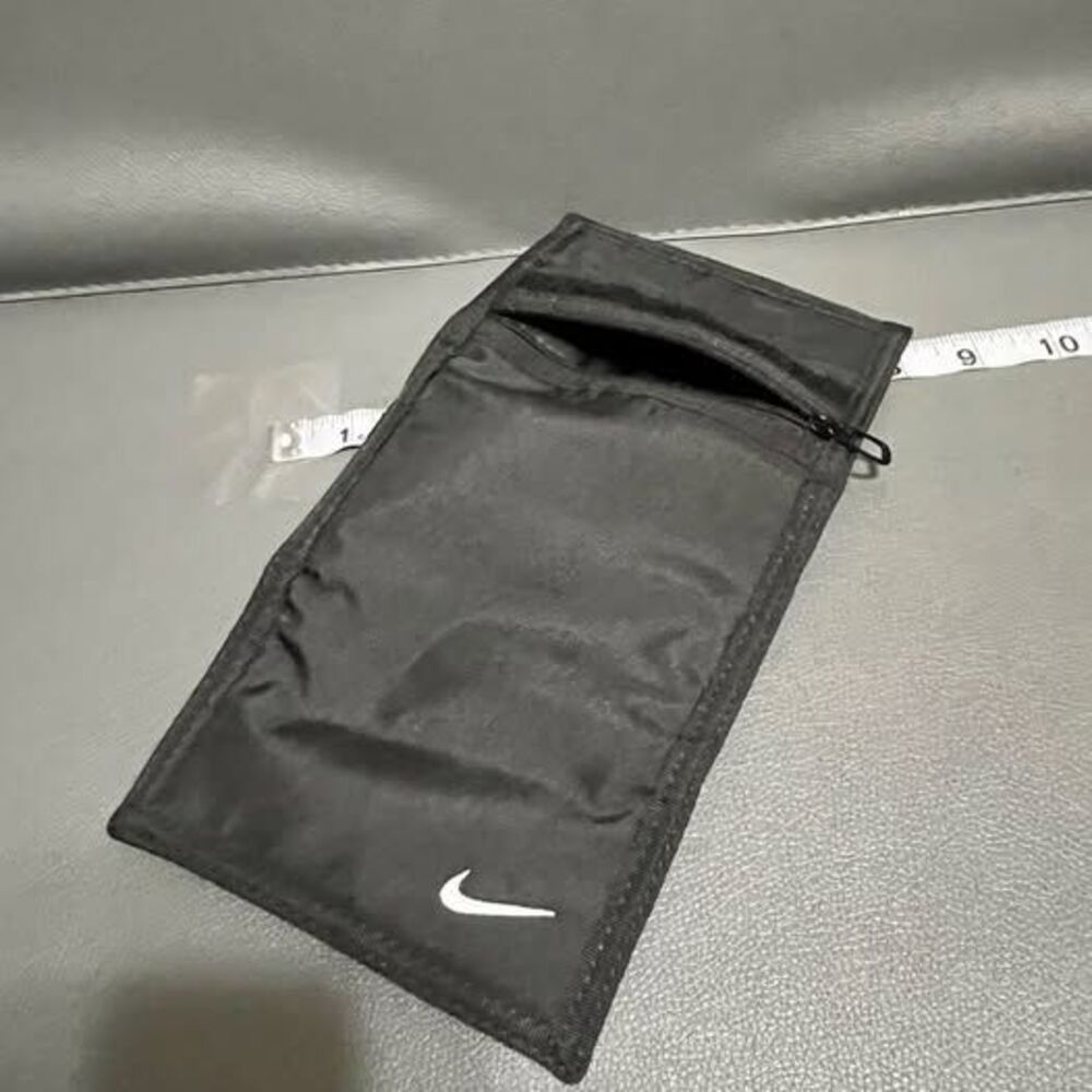 Nike Black Trifold Card & Key Wallet with White Swoosh - Picture 5 of 5